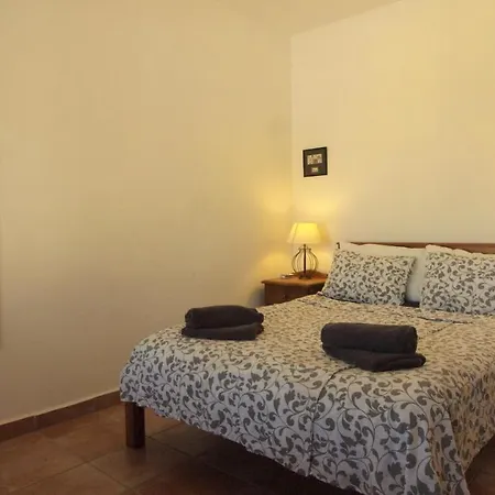 Villa Caules Sleeps 6 Pool Wifi Lloret de Mar