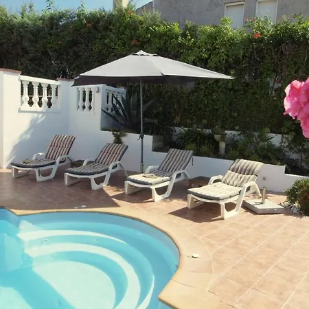 Вилла Caules Sleeps 6 Pool Wifi Льорет-де-Мар